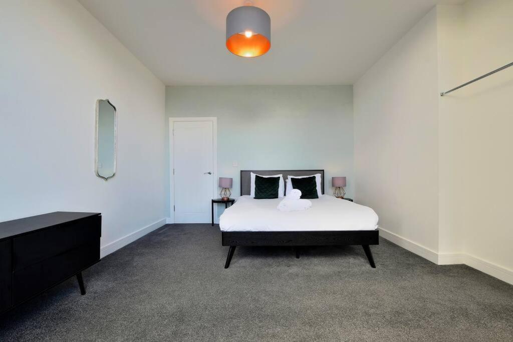 Appartement Free Parking - Beautiful 2-br Flat In *