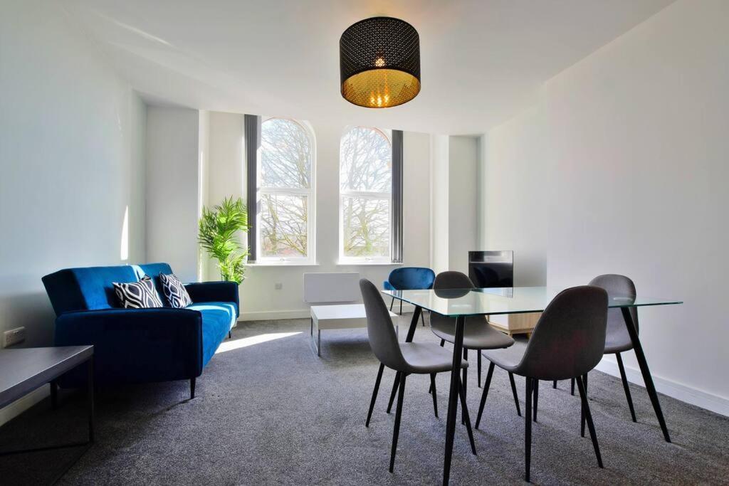 Appartement Free Parking - Beautiful 2-br Flat In